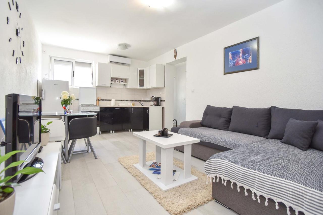 Ban Apartmani Budva Luaran gambar