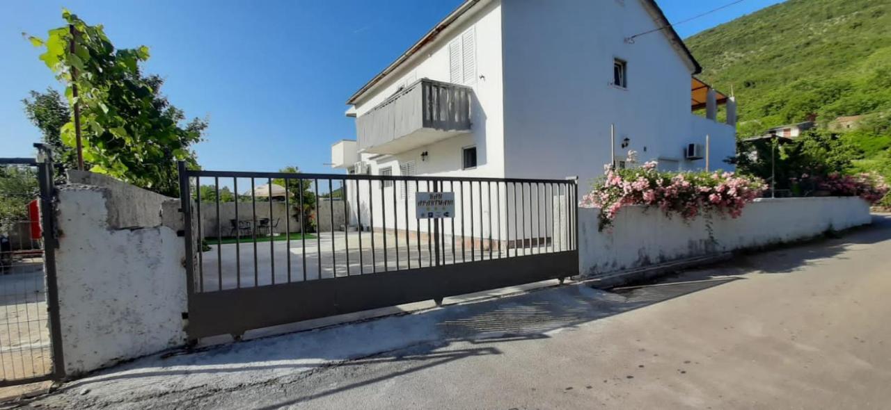 Ban Apartmani Budva Luaran gambar